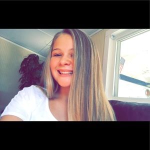 Meet your Posher, Macy